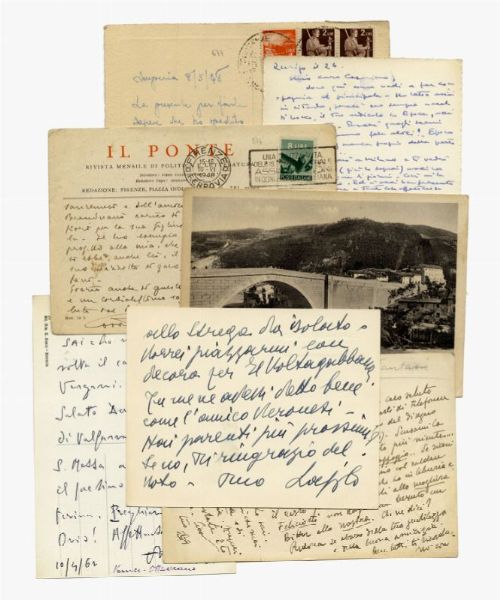 Zavattini Cesare : 2 lettere dattiloscritte con firme autografe inviate al libraio Cesarino Branduani, insieme a molte cartoline autografe di scrittori e pittori.  - Auction Graphics & Books - Digital Auctions