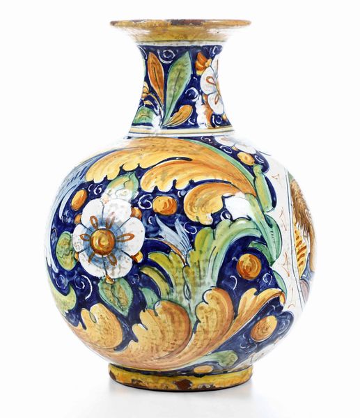 Bottiglia alla maniera di Venezia del 500. Italia centrale, XX secolo  - Auction Ceramics | Cambi Time - Digital Auctions