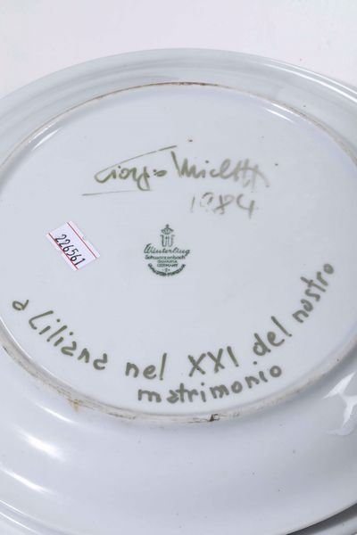 Coppia di piatti dipinti dal pittore Giorgio Michetti (Viareggio 1912- 2019), 1984  - Auction Ceramics | Cambi Time - Digital Auctions