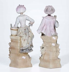 Coppia di figurine. Manifattura indeterminata, 1900 circa  - Asta Ceramiche | Cambi Time - Digital Auctions