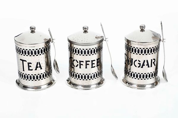 Tre contenitori in metallo (zucchero, caff e t)  - Auction Antiques | Cambi Time - Digital Auctions