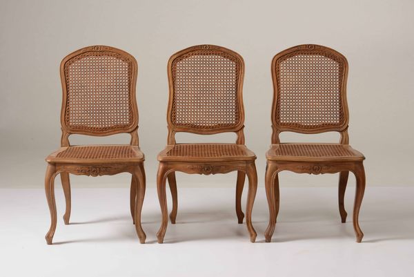 Tre sedie in stile Luigi XV  - Auction Antiques | Cambi Time - Digital Auctions