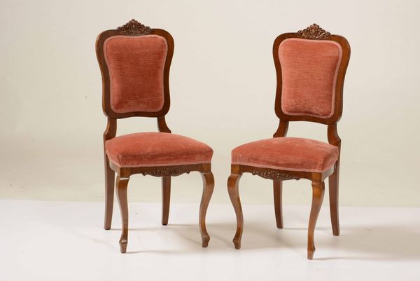 Coppia di sedie in legno intagliato  - Auction Antiques | Cambi Time - Digital Auctions