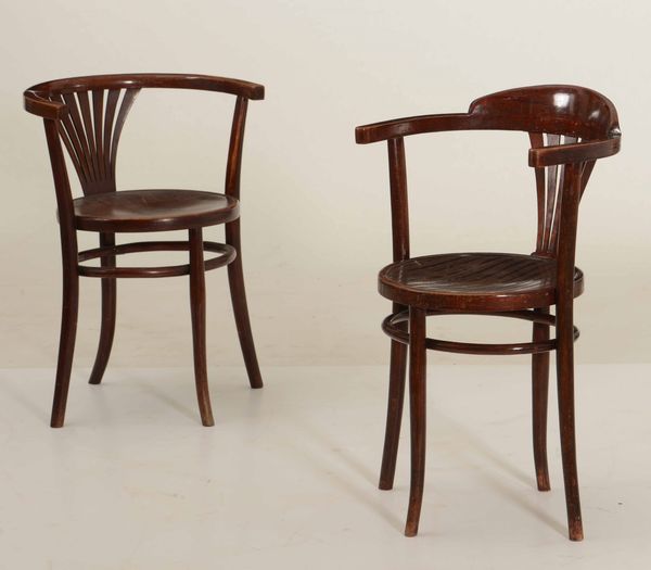 Coppia di sedie con schienale  - Auction Antiques | Cambi Time - Digital Auctions