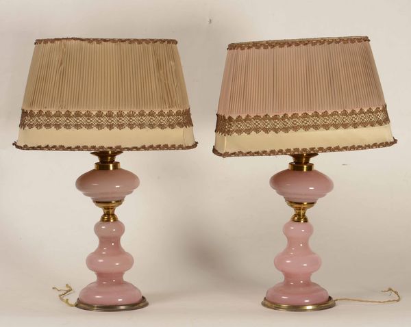 Due lampade da tavolo in vetro rosa  - Auction Antiques | Cambi Time - Digital Auctions