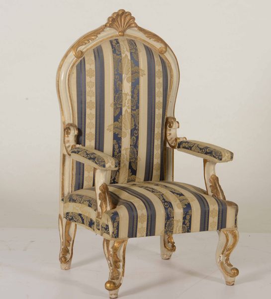 Poltrona in legno laccato e dorato  - Auction Antiques | Cambi Time - Digital Auctions