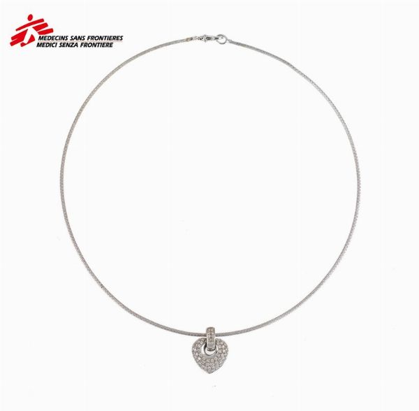 COLLANA CON PENDENTE A FORMA DI CUORE  - Auction TIMED AUCTION | FINE JEWELS - Digital Auctions