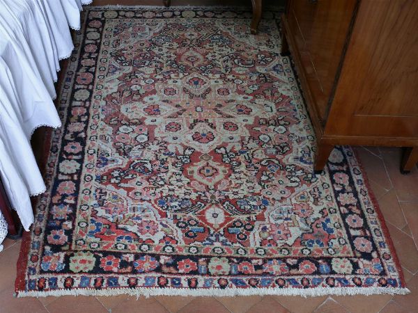 A caucasic carpet  - Auction Tuscan style: curiosities from a country residence - Digital Auctions