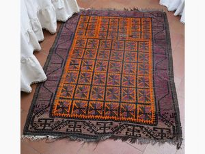 Tre tappeti persiani di vecchia manifattura  - Asta Stile toscano: curiosit da una residenza di campagna - Digital Auctions