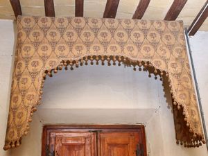 Lot of valances and vintage fabrics  - Auction Furniture and Paintings from the Ancient Fattoria Franceschini, partly from Villa I Pitti - Digital Auctions